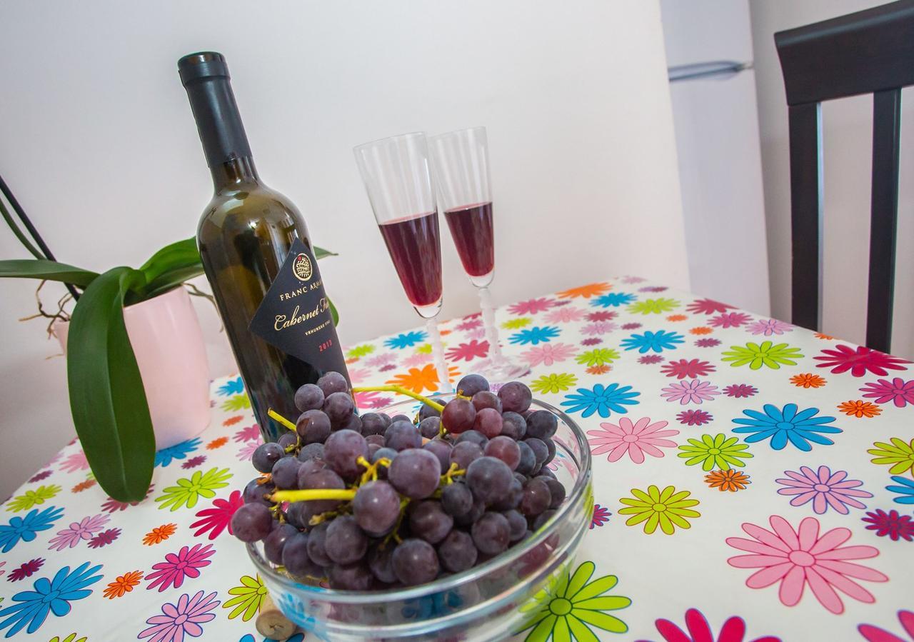 App. Fiorela Hotel Porec Luaran gambar